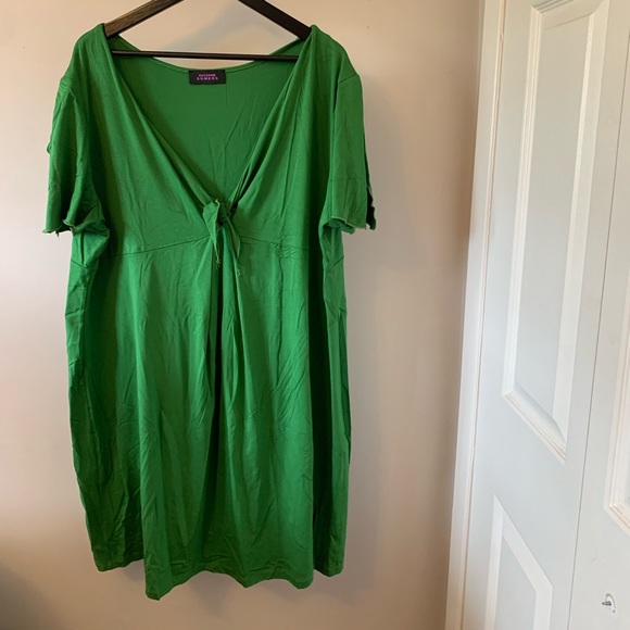 🎉CYBER MONDAY SALE🎉 3 Dresses (NWT/ NWOT) Mystery Dress Bundle - Picture 6 of 7